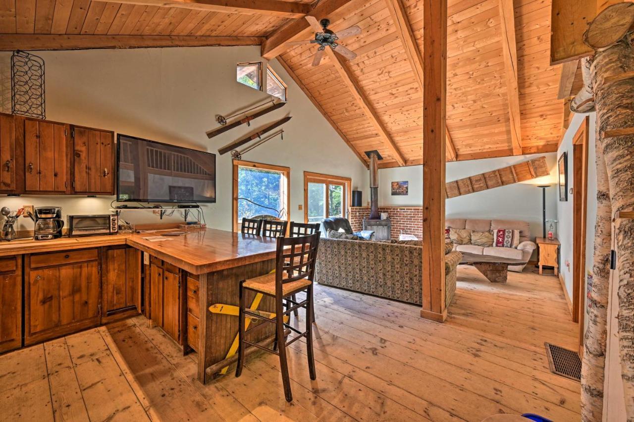 Remote Cabin With Fire Pit 3 Miles To Stowe Mtn! Ngoại thất bức ảnh